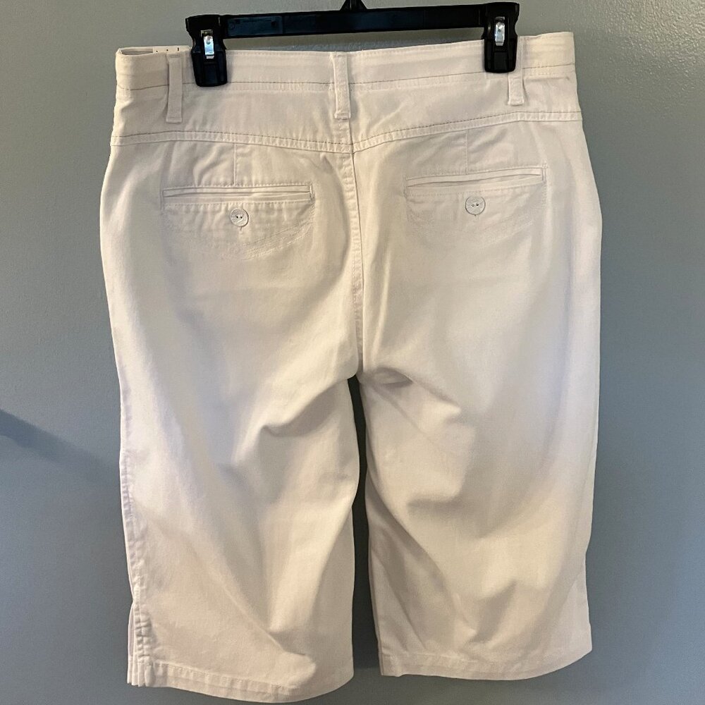 Gloria Vanderbilt Stretch Waistband White Capri Sz 10 - Picture 4 of 6
